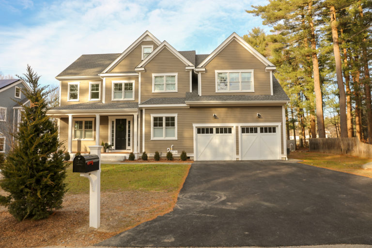 Rebuildmen_Siding_Installation_Dover_MA_01-768x512